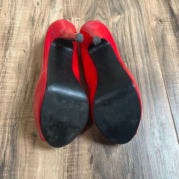 Rosalina size 6 red heels - Picture 4 of 5